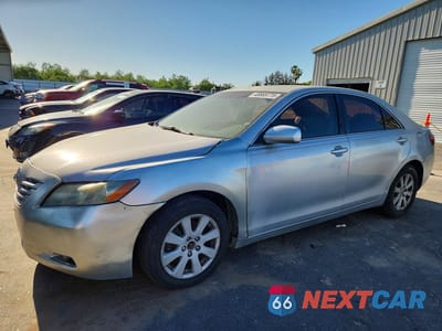 2007 TOYOTA CAMRY XLE V6 4T1BK46K37U034497 - główne zdjęcie licytacji z USA - miniatura