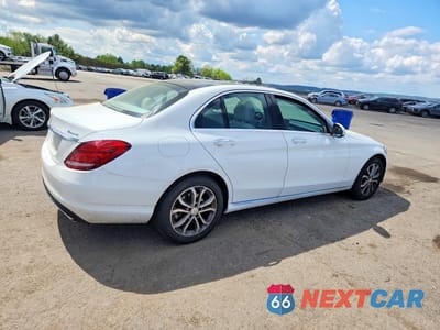Trzecie zdjęcie samochodu z tyłu: 2015 MERCEDES-BENZ C 300 4MATIC VIN:55SWF4KB3FU034084 - miniatura