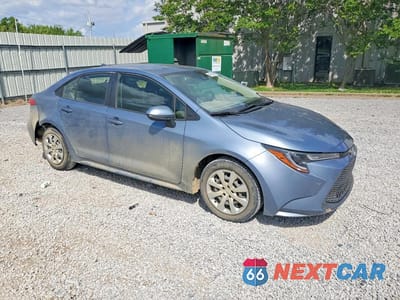 Czwarte zdjęcie samochodu z boku: 2021 TOYOTA COROLLA LE VIN:JTDEPMAE1MJ163145 - miniatura