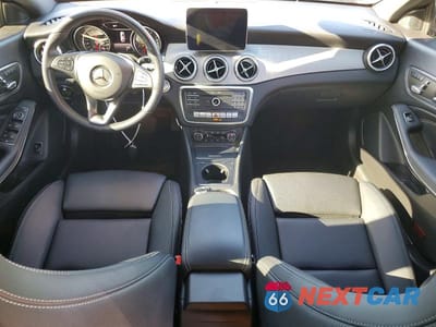Zdjęcie 8 z 12 samochodu: 2019 MERCEDES-BENZ CLA 250 VIN:WDDSJ4EB0KN763445 - miniatura