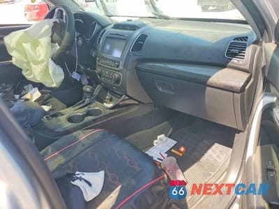 Zdjęcie 8 z 13 samochodu: 2015 KIA SORENTO SX VIN:5XYKW4A75FG562330 - miniatura