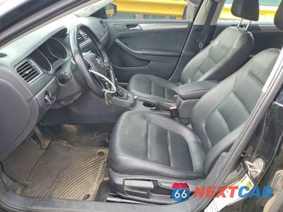 Zdjęcie 7 z 11 samochodu: 2015 VOLKSWAGEN JETTA SE VIN:3VWD07AJ0FM354458 - miniatura