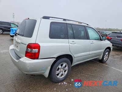 Trzecie zdjęcie samochodu z tyłu: 2005 TOYOTA HIGHLANDER VIN:JTEEP21A740053820 - miniatura