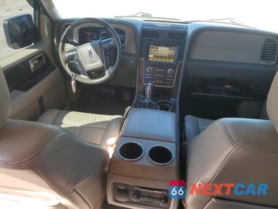 Zdjęcie 8 z 13 samochodu: 2017 LINCOLN NAVIGATOR SELECT VIN:5LMJJ2JT7HEL02334 - miniatura