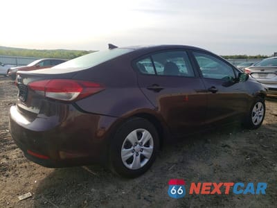 Trzecie zdjęcie samochodu z tyłu: 2017 KIA FORTE LX VIN:3KPFL4A74HE109505 - miniatura