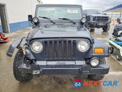 Piąte zdjęcie samochodu w środku: 2000 JEEP WRANGLER / TJ SAHARA VIN:1J4FA59S2YP786874 - miniatura