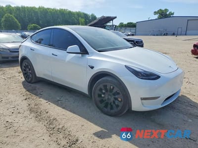 Czwarte zdjęcie samochodu z boku: 2024 TESLA MODEL Y VIN:7SAYGAEE4RF070255 - miniatura