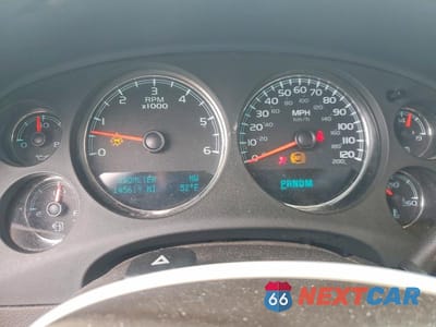 Zdjęcie 9 z 14 samochodu: 2010 GMC YUKON XL DENALI VIN:1GKUKMEF7AR138412 - miniatura
