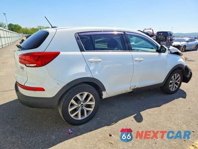 Trzecie zdjęcie samochodu z tyłu: 2015 KIA SPORTAGE LX VIN:KNDPBCAC7F7677033 - miniatura
