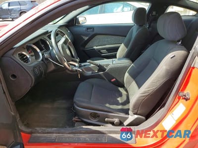 Zdjęcie 7 z 12 samochodu: 2014 FORD MUSTANG VIN:1ZVBP8AM3E5282341 - miniatura