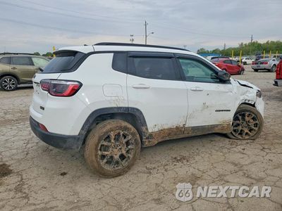 Trzecie zdjęcie samochodu z tyłu: 2025 JEEP COMPASS LATITUDE VIN:3C4NJDBN2ST508981 - miniatura