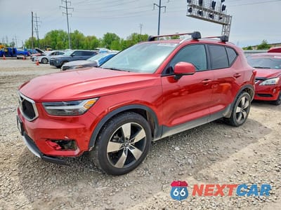 2019 VOLVO XC40 T5 MOMENTUM YV4162UK0K2138264 - główne zdjęcie licytacji z USA - miniatura