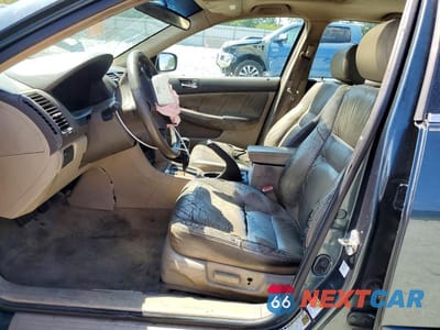 Zdjęcie 7 z 12 samochodu: 2004 HONDA ACCORD EX VIN:1HGCM56894A055463 - miniatura