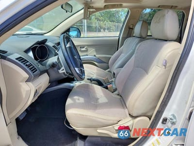 Zdjęcie 7 z 13 samochodu: 2009 MITSUBISHI OUTLANDER SE VIN:JA4LS31W19Z015699 - miniatura
