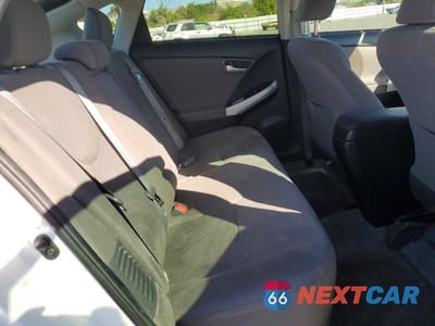 Zdjęcie 10 z 12 samochodu: 2014 TOYOTA PRIUS THREE VIN:JTDKN3DU2E0369202 - miniatura