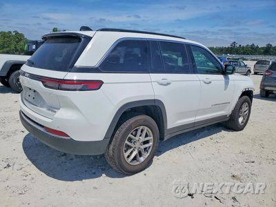 Trzecie zdjęcie samochodu z tyłu: 2025 JEEP GRAND CHEROKEE LAREDO VIN:1C4RJGAGXSC371015 - miniatura