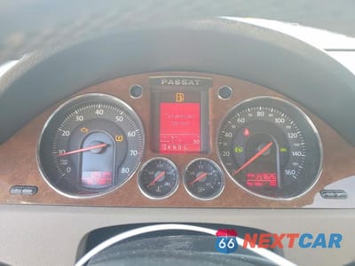 Zdjęcie 9 z 12 samochodu: 2008 VOLKSWAGEN PASSAT LUX VIN:WVWEK93C58P028177 - miniatura