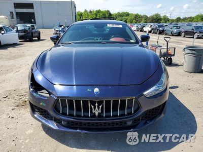 Piąte zdjęcie samochodu w środku: 2018 MASERATI GHIBLI VIN:ZAM57YTA6J1299926 - miniatura