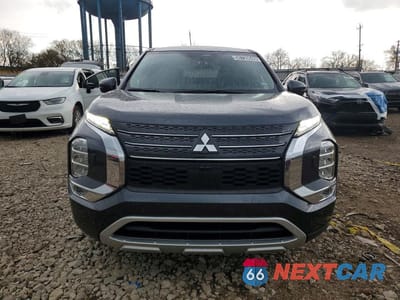 Piąte zdjęcie samochodu w środku: 2024 MITSUBISHI OUTLANDER SE VIN:JA4J4VA86RZ075587 - miniatura