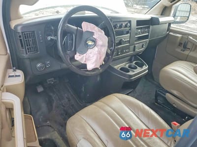 Zdjęcie 8 z 13 samochodu: 2022 CHEVROLET EXPRESS G2500 VIN:1GCWGBFP8N1234538 - miniatura