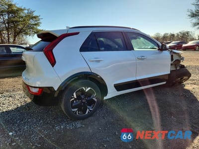 Trzecie zdjęcie samochodu z tyłu: 2024 KIA NIRO EV WIND VIN:KNDCR3L12R5122481 - miniatura