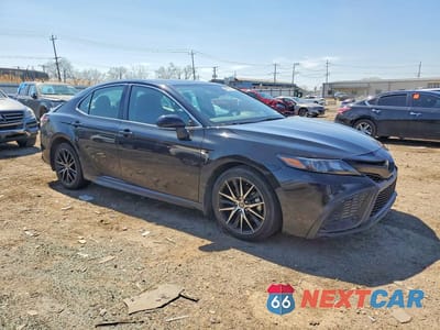 Czwarte zdjęcie samochodu z boku: 2023 TOYOTA CAMRY SE VIN:4T1G11AK8PU155721 - miniatura