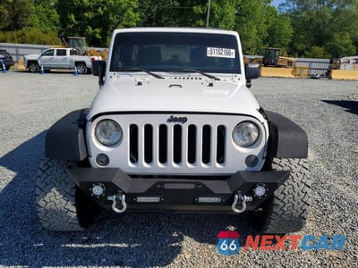 Piąte zdjęcie samochodu w środku: 2014 JEEP WRANGLER UNLIMITED SPORT VIN:1C4BJWDG6EL159319 - miniatura