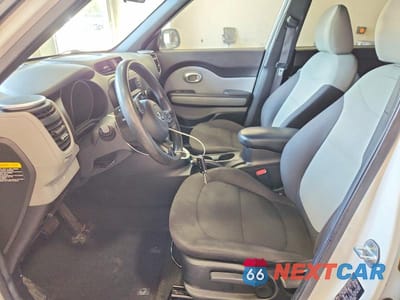 Zdjęcie 7 z 11 samochodu: 2015 KIA SOUL BASE VIN:KNDJN2A29F7228905 - miniatura