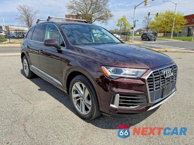Czwarte zdjęcie samochodu z boku: 2020 AUDI Q7 PREMIUM PLUS VIN:WA1LXAF70LD001045 - miniatura