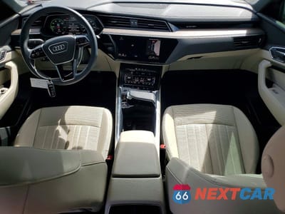Zdjęcie 8 z 13 samochodu: 2024 AUDI Q8 E-TRON SPORTBACK PREMIUM PLUS VIN:WA1CABGEXRB043506 - miniatura