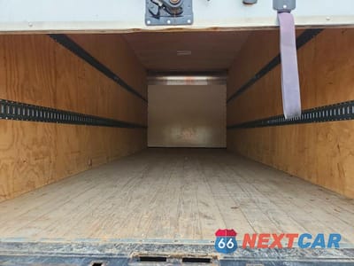 Zdjęcie 10 z 12 samochodu: 2021 CHEV SILVERADO MEDIUM DUTY VIN:1HTKHPVK8MH206763 - miniatura