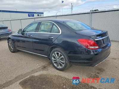Drugie zdjęcie samochodu z przodu: 2015 MERCEDES-BENZ C 300 4MATIC VIN:55SWF4KB0FU019719 - miniatura