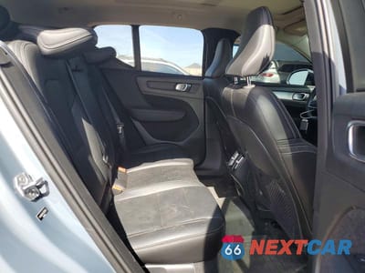 Zdjęcie 11 z 14 samochodu: 2020 VOLVO XC40 T5 MOMENTUM VIN:YV4162UK0L2325943 - miniatura