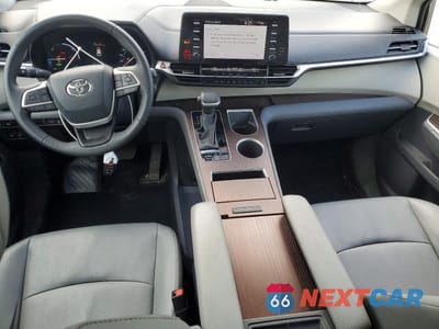 Zdjęcie 8 z 14 samochodu: 2023 TOYOTA SIENNA XLE 8-PASSENGER VIN:5TDYRKEC2PS155941 - miniatura