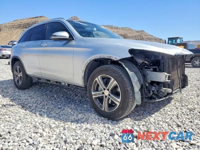 Czwarte zdjęcie samochodu z boku: 2016 MERCEDES-BENZ GLC 300 VIN:WDC0G4JB3GF026368 - miniatura