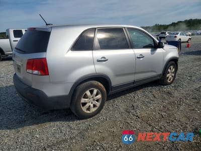 Trzecie zdjęcie samochodu z tyłu: 2012 KIA SORENTO LX VIN:5XYKT3A13CG200457 - miniatura