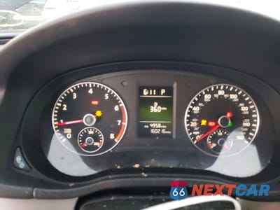Zdjęcie 9 z 12 samochodu: 2013 VOLKSWAGEN PASSAT S VIN:1VWAP7A3XDC139829 - miniatura