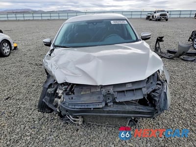 Piąte zdjęcie samochodu w środku: 2014 VOLKSWAGEN PASSAT S VIN:1VWAS7A3XEC044929 - miniatura