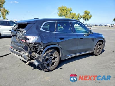 Trzecie zdjęcie samochodu z tyłu: 2024 BMW X1 XDRIVE28I VIN:WBX73EF0XR5Z04063 - miniatura