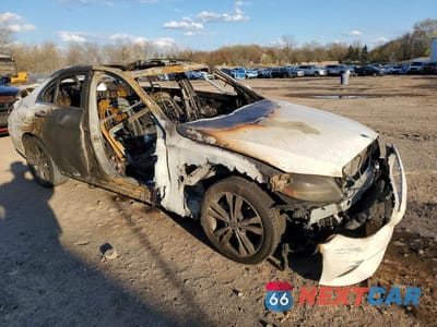 Czwarte zdjęcie samochodu z boku: 2019 MERCEDES-BENZ C 300 4MATIC VIN:55SWF8EB4KU319213 - miniatura