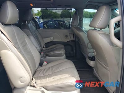 Zdjęcie 10 z 12 samochodu: 2011 TOYOTA SIENNA LIMITED 7-PASSENGER VIN:5TDYK3DC9BS017723 - miniatura