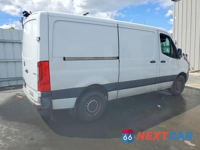 Trzecie zdjęcie samochodu z tyłu: 2022 MERCEDES-BENZ SPRINTER 1500 VIN:W1Y70BGY9NT089221 - miniatura