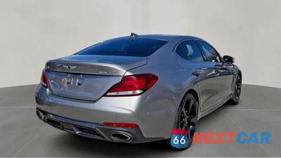 Czwarte zdjęcie samochodu z boku: 2020 GENESIS G70 3.3T VIN:KMTG34LE6LU053532 - miniatura
