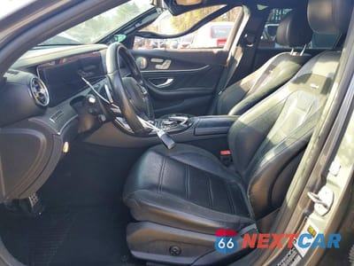 Zdjęcie 7 z 11 samochodu: 2017 MERCEDES-BENZ E 43 4MATIC AMG VIN:WDDZF6EB2HA186218 - miniatura