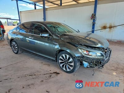 Czwarte zdjęcie samochodu z boku: 2015 HONDA ACCORD HYBRID EXL VIN:1HGCR6F57FA001238 - miniatura