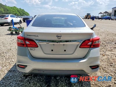 Zdjęcie 6 z 12 samochodu: 2018 NISSAN SENTRA S VIN:3N1AB7AP2JY202965 - miniatura