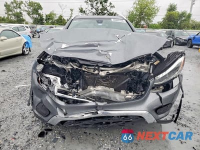 Piąte zdjęcie samochodu w środku: 2019 MERCEDES-BENZ GLC 300 VIN:WDC0G4JB7KF667144 - miniatura