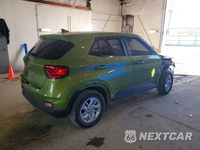 Trzecie zdjęcie samochodu z tyłu: 2021 HYUNDAI VENUE SE VIN:KMHRB8A38MU066234 - miniatura