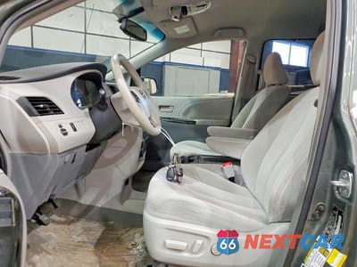 Zdjęcie 7 z 13 samochodu: 2014 TOYOTA SIENNA LE VIN:5TDJK3DC0ES090467 - miniatura