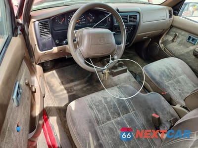 Zdjęcie 8 z 13 samochodu: 2000 TOYOTA TACOMA XTRACAB VIN:4TAVL52N0YZ683968 - miniatura
